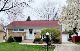 8212 N Ozanam Ave, Niles, IL 60714