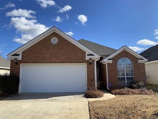 124 Montrose Ln, Centerville, GA 31028