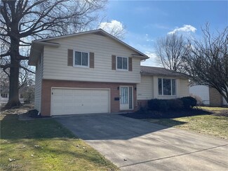 2012 Edenhall Dr, Cleveland, OH 44124