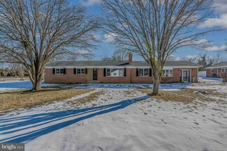 122 General Lee Ave, Inwood, WV 25428