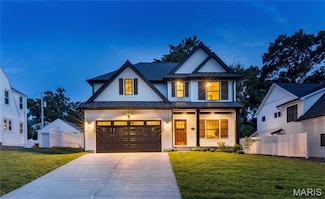 122 Morningside Dr, Saint Louis, MO 63122