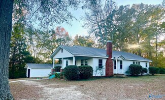 3476 Ford St, Hokes Bluff, AL 35903