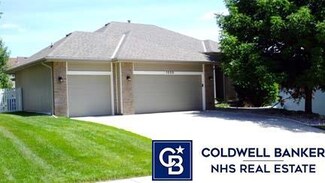 1005 Shady Tree Ln, Papillion, NE 68046