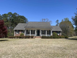 300 W Harrington Ave, Broadway, NC 27505