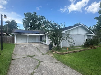 4522 Sage Cir, Baytown, TX 77521