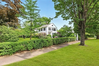 96 College St, South Hadley, MA 01075