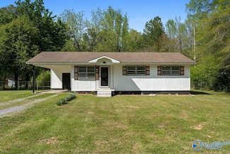 327 Joy Dr, Scottsboro, AL 35768