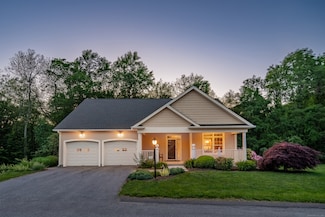 9 Benjamin Ln, Tolland, CT 06084