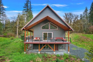 11063 Whistler Ln, Deming, WA 98244