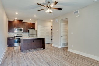 115 W Jones St Unit 105, Krum, TX 76249