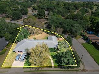 200 Elm St, Prairie View, TX 77445