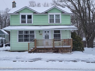 153 South St, Waymart, PA 18472