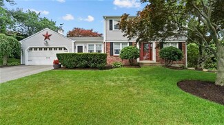93 Tanglewood Dr, West Warwick, RI 02893