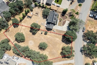 21317 Carriage Dr, Golden Hills, CA 93561