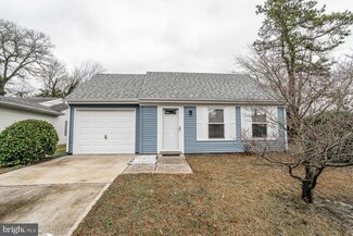 11 Warwick Way, Southampton, NJ 08088