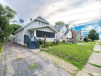 224 Everett St, East Peoria, IL 61611