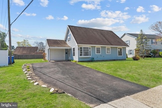 5 Bendix Ln, Willingboro, NJ 08046
