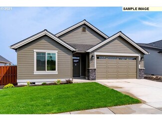 1544 NE Forest Park St, Estacada, OR 97023