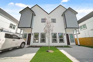 8447 Jutland Rd, Houston, TX 77033