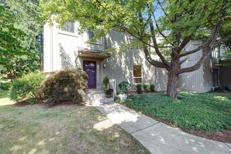 2164 Overlook Ct Unit 323, Ann Arbor, MI 48103