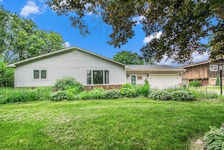 2079 N Lofgren Rd, Rolling Prairie, IN 46371