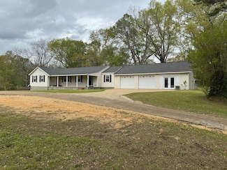 212 N Mobile St, Linden, AL 36748