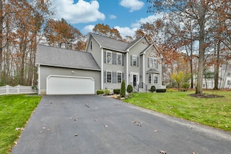 509 Ashley Dr, Pembroke, NH 03275