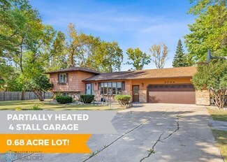 2004 56th Ave N, Moorhead, MN 56560