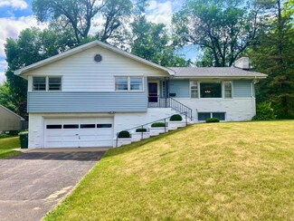 9224 Upton Ave S, Bloomington, MN 55431