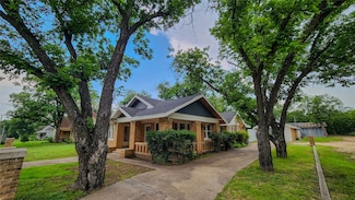 301 S Melwood St, Winters, TX 79567