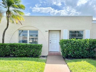8840 Belle Aire Dr, Boca Raton, FL 33433