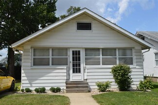 1017 S 30th St, South Bend, IN 46615