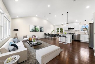 19 Hickock St, Fords, NJ 08863