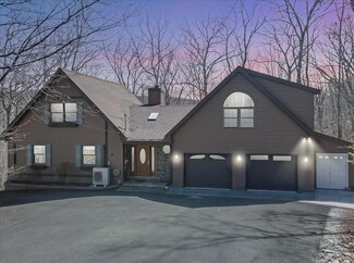 3127 Cherry Ridge Rd, Bushkill, PA 18324
