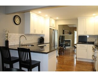 14 Country Hill Rd Unit 14, Jefferson, MA 01522