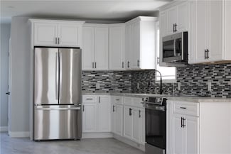 213 Francis Ave, Pawtucket, RI 02860