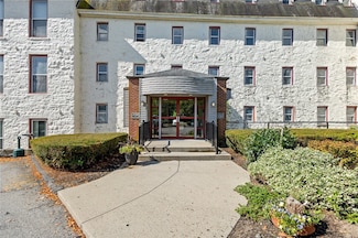 494 Woonasquatucket Ave Unit 504, North Providence, RI 02911