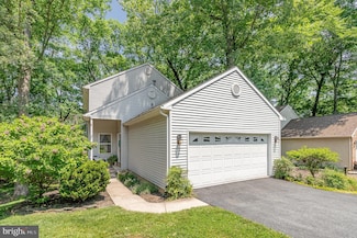 6122 Summit Pointe Dr, Harrisburg, PA 17111