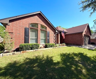 124 Parkwood Ct, Azle, TX 76020