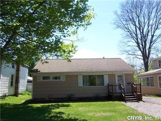 36 Seneca Ave, Oneida, NY 13421