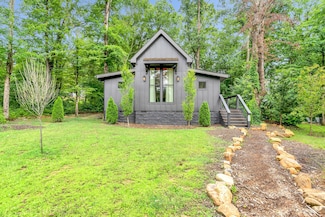 311 Waters Edge Way, Tracy City, TN 37387