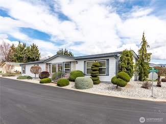 513 Monterey Dr, East Wenatchee, WA 98802