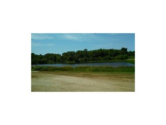 174 Paddleboat Ln, Linn Valley, KS 66040