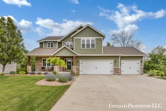 156 Hightower Dr NE, Rockford, MI 49341