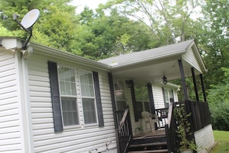 36 Upper Ridge Rd, Marble, NC 28905