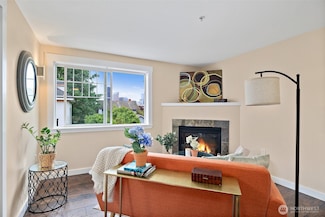 107 20th Ave E Unit 306, Seattle, WA 98112