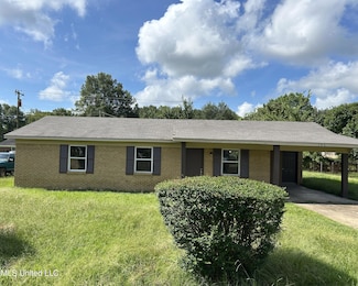 106 Normandy Ave, Batesville, MS 38606