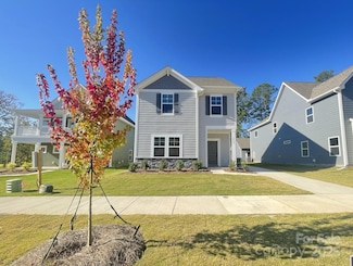 4040 Grommet Ct, Matthews, NC 28105