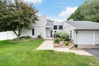 7482 Leonard Ave, Circle Pines, MN 55014
