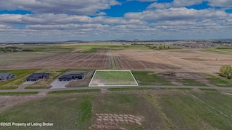 4284 Acres Dr, Dickinson, ND 58601